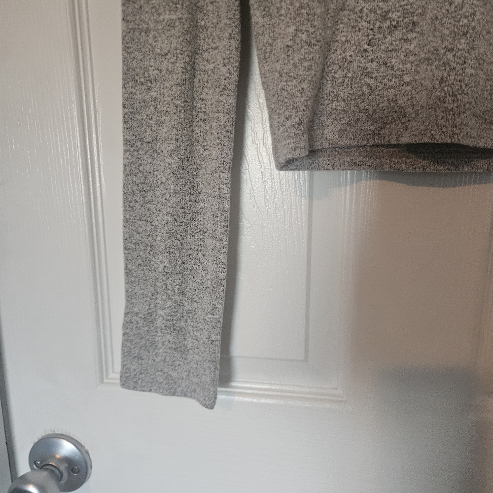 Zara Gray Heathered Crop Top Sweater - Picture 3 of 8